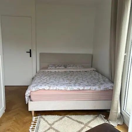Apartment Confort Avec Jardin Saint-Denis (Seine-Saint-Denis)